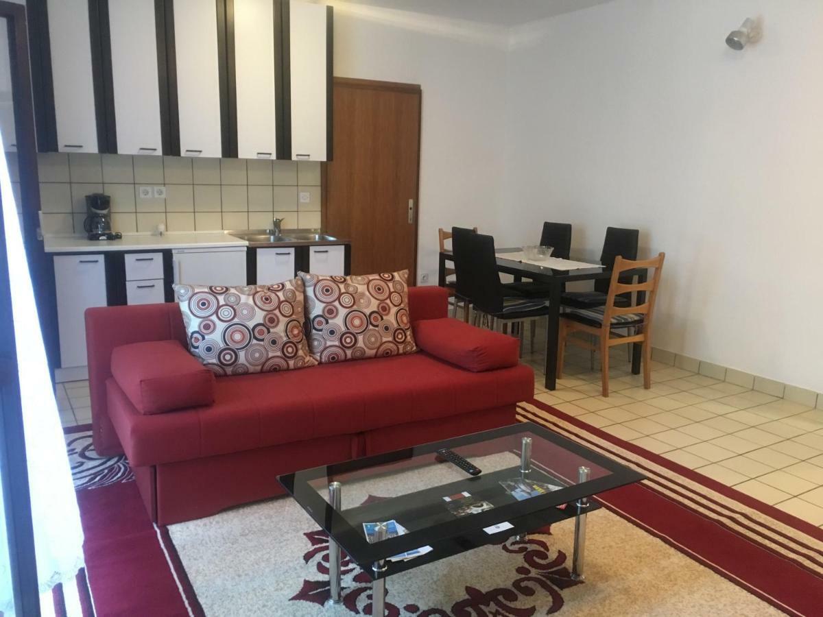 Apartments Eliva ウマグ エクステリア 写真