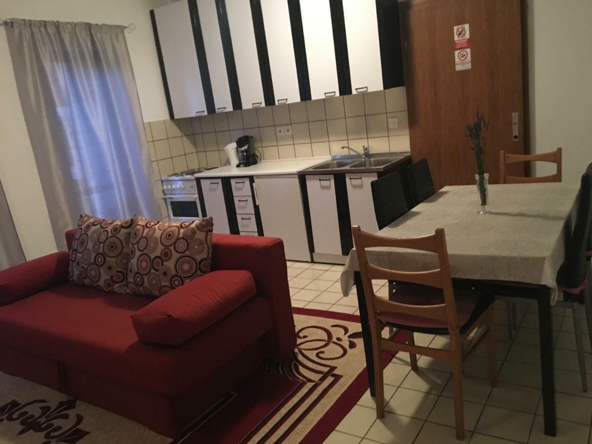 Apartments Eliva ウマグ エクステリア 写真
